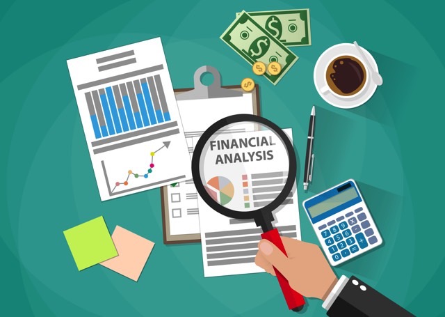 Cartoon businessman hand with magnifying glass looking financial report, money, coins, coffee cup, calculator, pen, sticky notes, financial analysis. vector illustration flat design green background